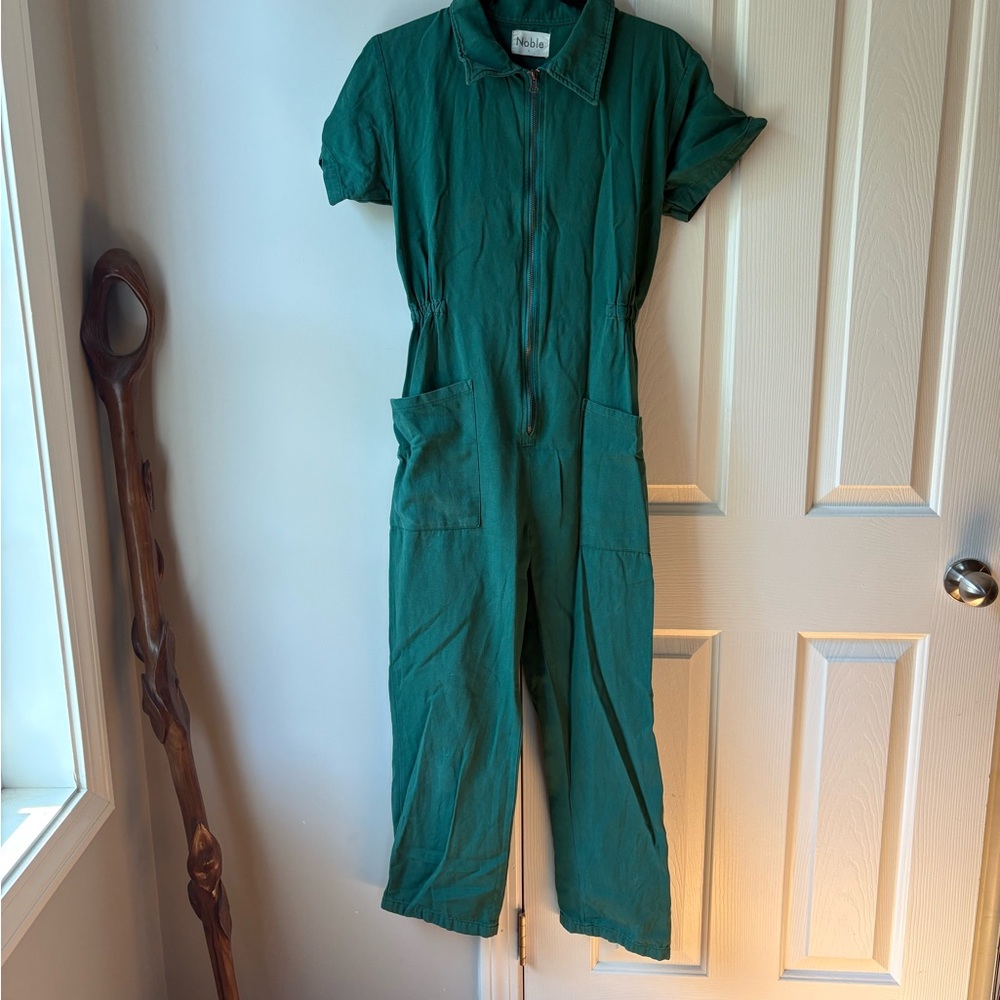 Noble utility suit